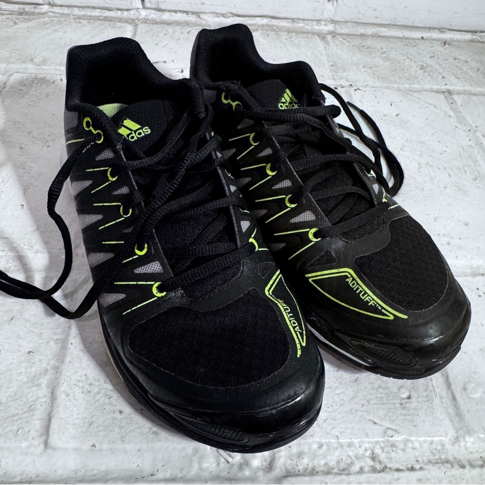 ADIDAS Women’s Volley Response Boost 2 Black volleyball shoes, size 6.5